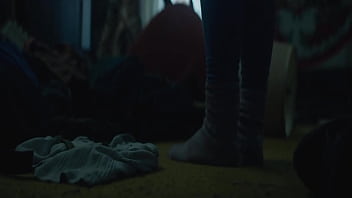 Chloë grace moretz embarazada sexy en película