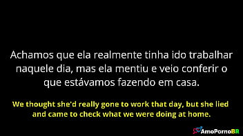 A meia irmã do meu padrasto já flagrou ele me fodendo na minha cama e ficou rindo de mim e me chamou de vadia