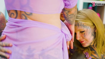 Lesbian orgy anal and squirt tattooed girls fuck each other holes and lick tehre cunts atm gapes squirting