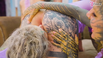 Lesbian orgy anal and squirt tattooed girls fuck each other holes and lick tehre cunts atm gapes squirting