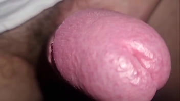 Sborrata in pubblico sega in auto nel parcheggio pubblico cazzo duro e una forte schizzata