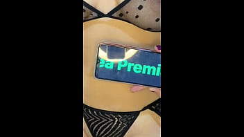 Morena brasileira carla de quatro no doggy e vaqueira – seios naturais que encantam em cada movimento