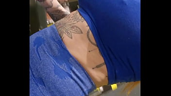 Tu as envie de voir mes fesses squatter abonné toi j aime les mecs qui s