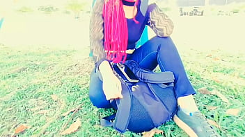 Le doy dinero y ella me da sexo anal