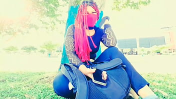 Le doy dinero y ella me da sexo anal