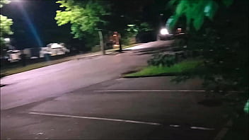 Darkchocolatebarbie and bf have an outside quickie while walking to get food