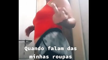 Shortinho apregado no cuzinho