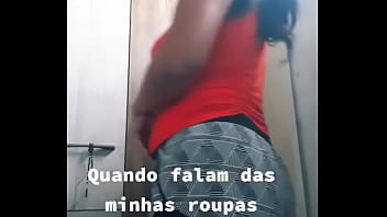 Shortinho apregado no cuzinho