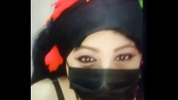 Hot bussy and got herself