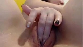 Gorgeous Amateur Gf Masturbates And Creams On Webcam thumbnail