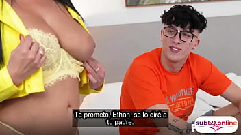 Los nonobots convirtieron a mi madrastra en mi juguete sexual