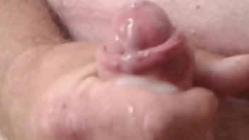 Peter jerks off a quick load