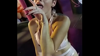 Bonjour vous envie de caresser ce petit minou