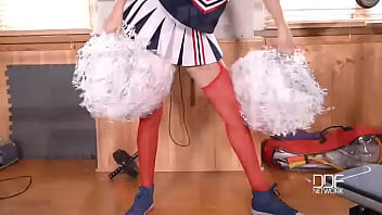 Cheerleader deluxe a blonde teen's toe sucking story