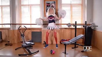 Cheerleader deluxe a blonde teen's toe sucking story