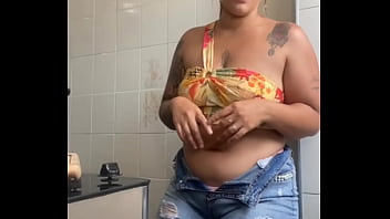 Eu estou na live e abri meu zíper pra mostra o quanto eu tô querendo dar