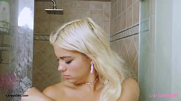 Golden haired cutie enjoyed a sensual bath
