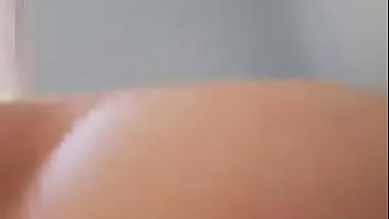 Minha amiga sentando gostoso