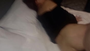 Disfrutando el culito de mi prima en un hostal