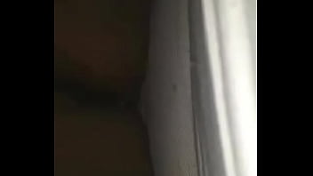 Mojandome mientras me tocó