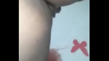 Gostosa de quatro me dando gostoso gozou gostoso junto comigo e sujou minha cama