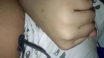 कॉलेज गर्ल ने सेक्सी अंदाज में दिखाया अपना नंगा बदन thumbnail
