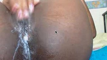 Web cam model cums with anal