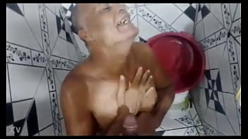 Gugu mostrando do que gosta