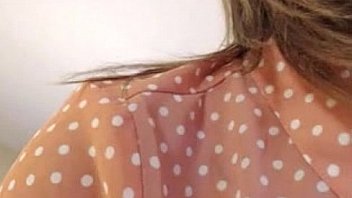 Chubby tattooed girl with bangs sucks limp dick to life