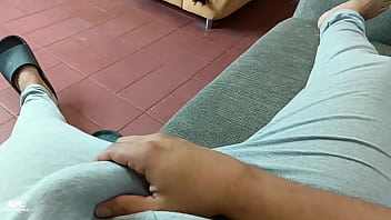 Yo se que a la hijastra de mi padrastro le gusta que le de verga cada vez que la casa esta sola esta vez le llene su pussy de creampie historia completa