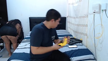 Video viral seduciendo al técnico del internet satelital