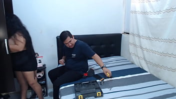 Video viral seduciendo al técnico del internet satelital