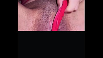 Me siento muy sola en casa y he decidido jugar un rato con mi cuca necesito compañía de algún papacito