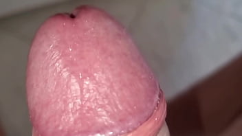 A natale ho sborrato forte italiano guarda come schizzo con il cazzo enorme