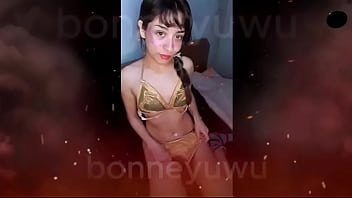 Bonneyuwu 7 11 star wars leia en la cama fumando un cigarro