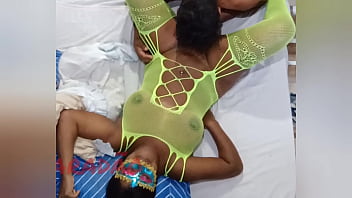 Puta gozando no oral