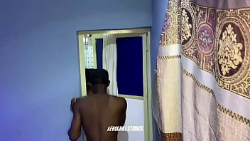 Gateman fucked the house girl till he filled her pussy with cum creampie