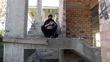 German expat has kinky sex with arab mistress in public