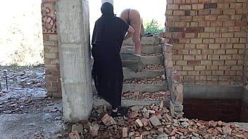 German expat has kinky sex with arab mistress in public