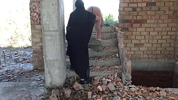 German expat has kinky sex with arab mistress in public