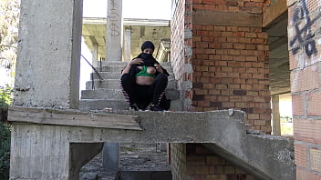 German expat has kinky sex with arab mistress in public