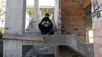 German expat has kinky sex with arab mistress in public