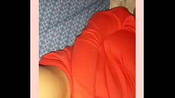 Mi masturbo appena sveglia pt1