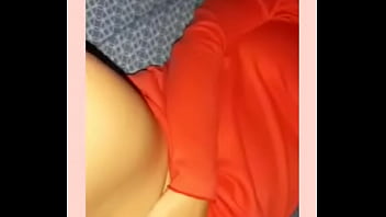 Mi masturbo appena sveglia pt1