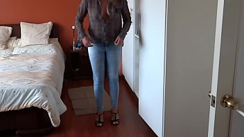 Very hot stepmom puts on jeans without panties to go to work