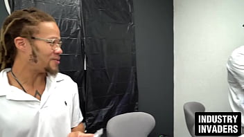 Phone repairs and desires brunette beauty alli bella fucked in cellphone store