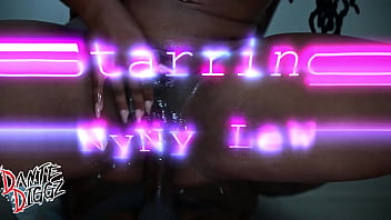 Bubble booty ebony baddie nyny lew squirts all over her delivery guy