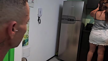 Milf minha cunhada estava sozinha em casa e me seduziu com uma boa foda fazendo perder minha timidez