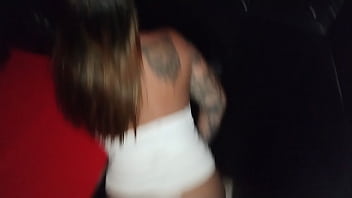 Fui no swing entrei no gloryholi e chupei muito rola e levei na buceta veja completo no red e sheer