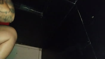 Fui no swing entrei no gloryholi e chupei muito rola e levei na buceta veja completo no red e sheer